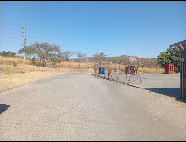 420M² WAREHOUSE TO LET IN ROCKY DRIFT